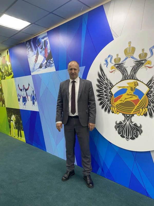 Максим Рудин с рабочим визитом посетил Паралимпийский комитет России