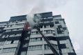 Из горящей многоэтажки на улице Грибачева эвакуировали 15 жильцов