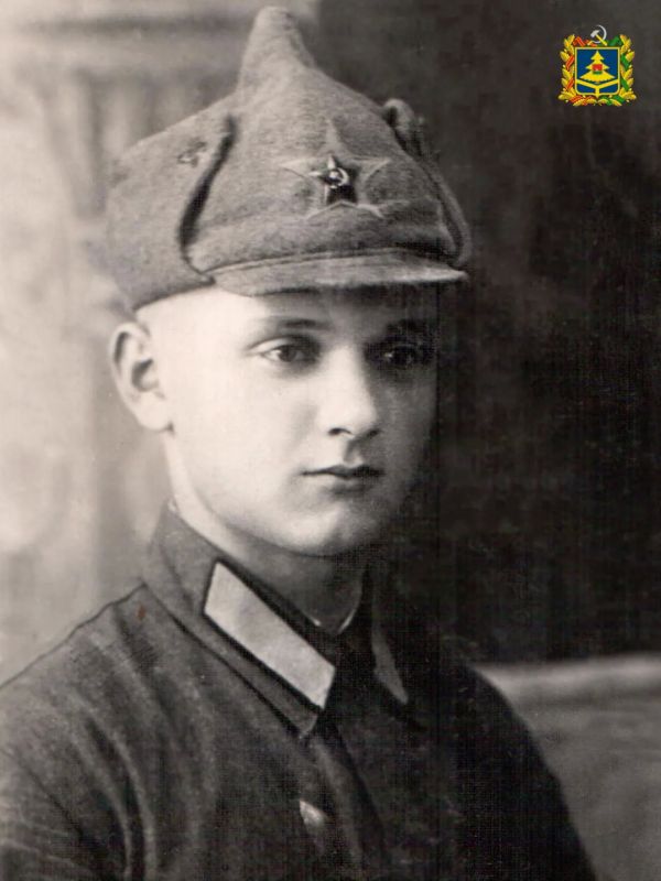12 июня исполняется 105 лет со дня рождения нашего земляка, капитана, Героя Советского Союза Владимира Георгиевича Щеголева