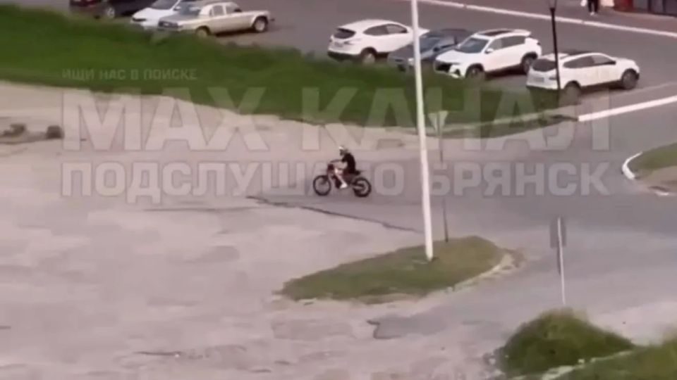 Нарушившего ПДД мотоциклиста привлекли к ответственности в Брянске