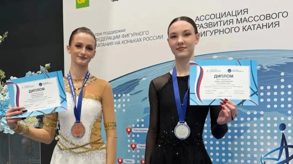 Сразу пять медалей привезли климовские фигуристки с финала Гран-при России и СНГ по массовому фигурному катанию