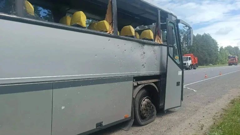 Число госпитализированных после атаки беспилотника ВСУ на автобус в Брянской области выросло до семи человек