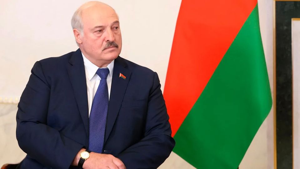 "Если нас кто-то провоцирует и пытается втянуть в войну, думаю, что это плохо обойдется тем, кто пытается это сделать" — Лукашенко об атаке ВСУ