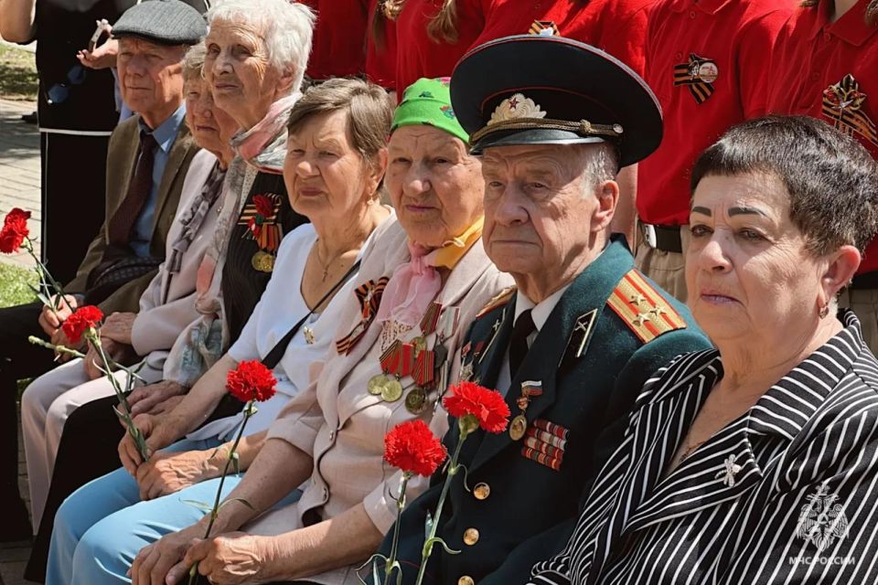 ГУ МЧС России по Брянской области почтило память жертв Великой Отечественной войны