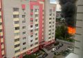 На улице Кольцова в Брянске полыхает частный дом