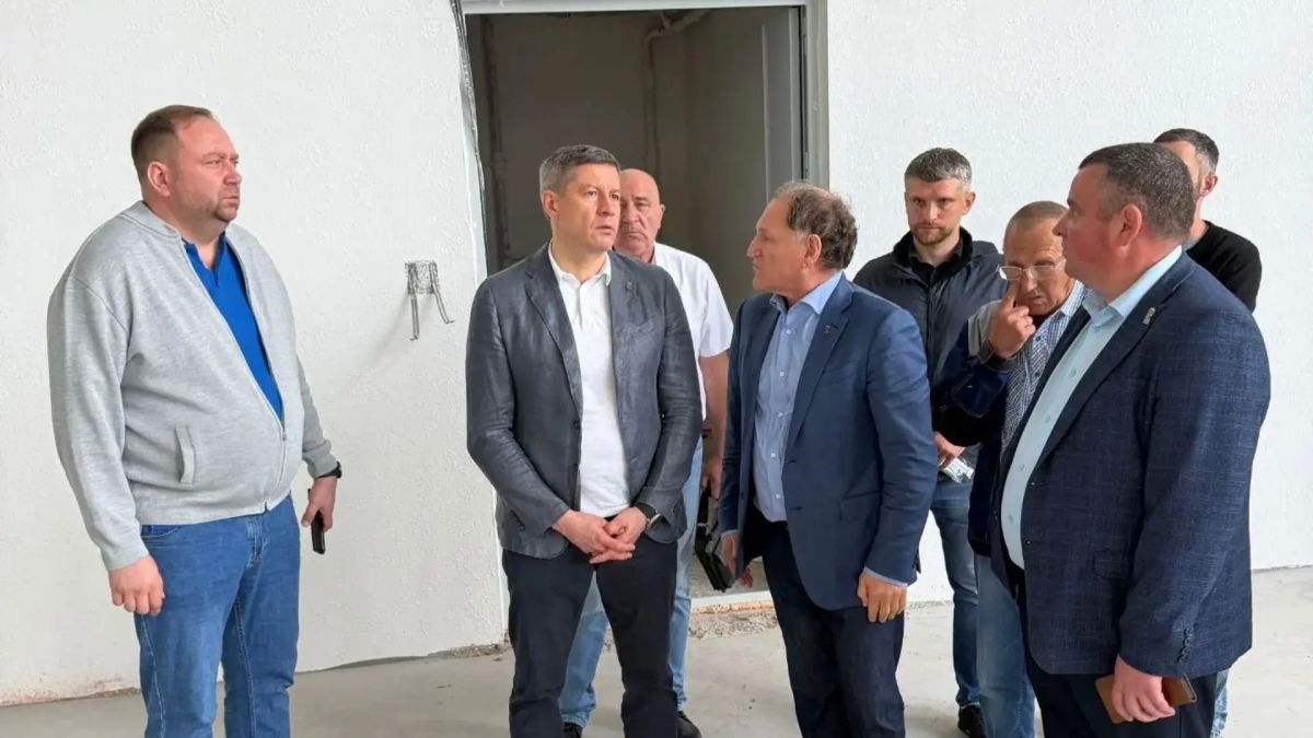 Егор Ковальчук проинспектировал Севский район: от проблем со связью до срыва сроков стройки ФОКа