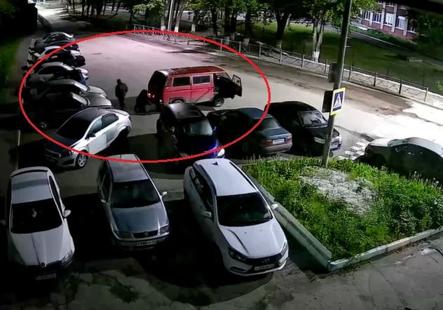 Брянские полицейские раскрыли кражу автомобиля по горячим следам