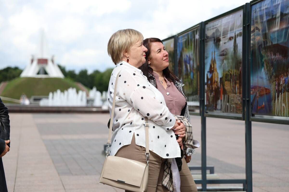 В Брянске открыли фотовыставку к 180-летию Русского географического общества