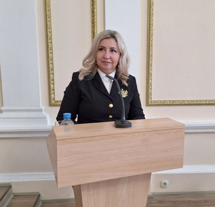 Инна Мухина: На оперативном совещании в Правительстве Брянской области представила доклад по теме правового просвещения несовершеннолетних, их законных представителей и специалистов, работающих с детьми, в рамках исполнения...