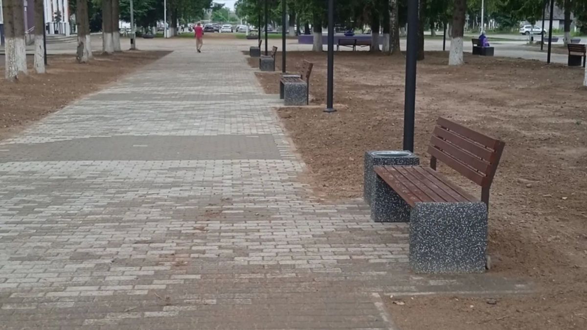 В Жуковке по нацпроекту благоустроили сквер за 9 млн рублей