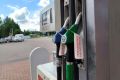 «Известия»: В 13 регионах России заметно улучшилась ситуация с бензином