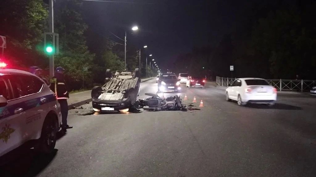 В ДТП с мотоциклистом на Речной в Брянске погиб водитель «Шевроле»