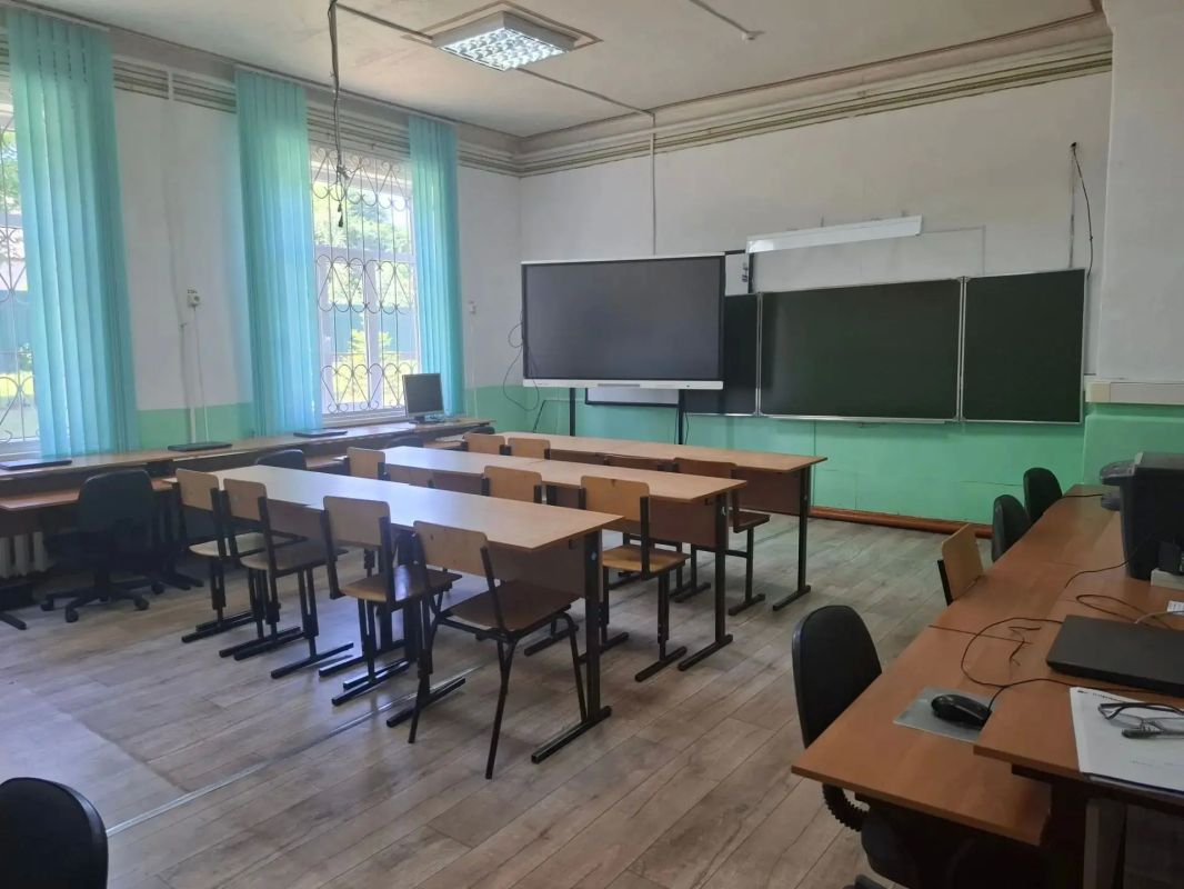 Сегодня завершилась работа межведомственной комиссии по проверке готовности учреждений образования Клинцовского района к новому 2026-2027 учебному году, которая проходила с 29 по 31 июля 2026 г. включительно