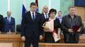 В Брянске семьям погибших героев спецоперации передали государственные награды