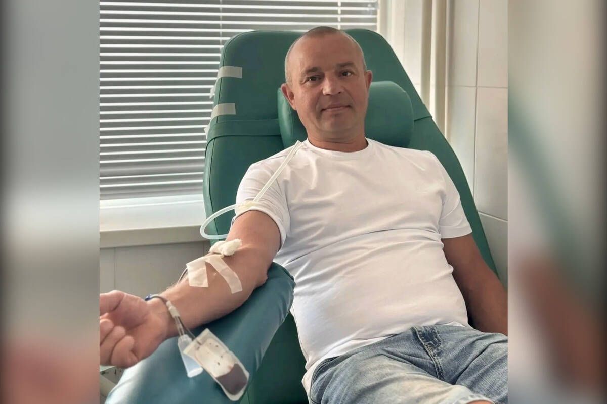 Брянец с 26-летним стажем совершил 239 донаций на областной станции крови