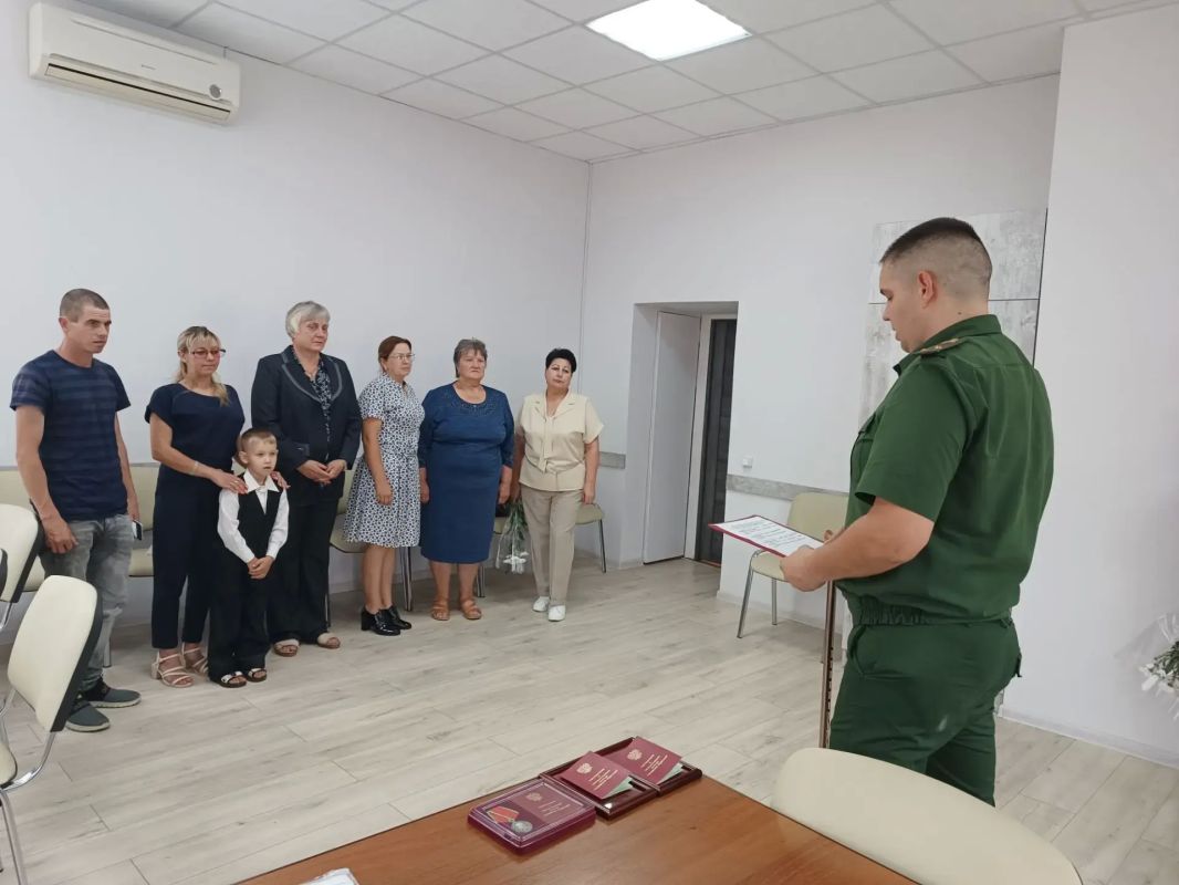 Сегодня в администрации Клинцовского района провели встречу с родственниками бойцов, погибших на СВО