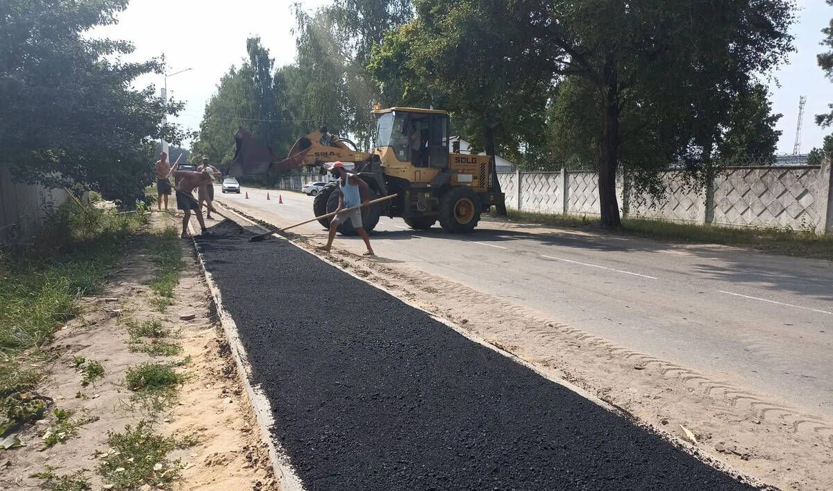 В Жуковке почти достроили тротуар на улице Лесной