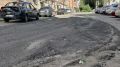 Уже пару лет женщина наблюдала разбитую дорогу между домами – огромными ямами был усеян участок на пересечении проспекта Станке Димитрова, 24 и улицы Красноармейской, 152