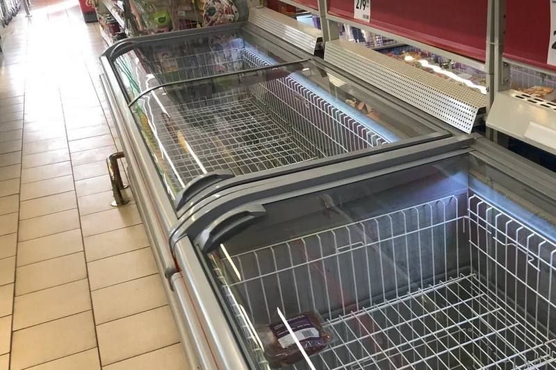 Двое парней 21 и 18 лет украли из магазина в Брянске продукты на 19 тысяч рублей