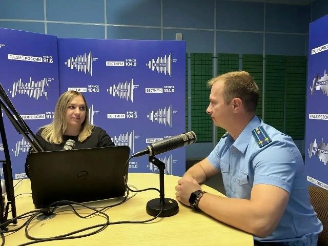 В новом выпуске программы «С точки зрения закона» на «Радио России» прокурор апелляционно-кассационного отдела уголовно-судебного управления прокуратуры области Кирилл Симонов расскажет об уголовной ответственности за...