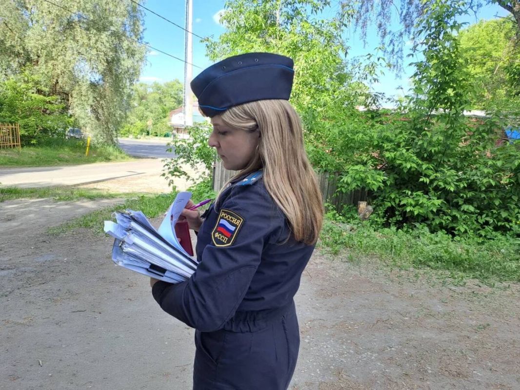 Карачевский центр помощи детям получил поддержку от брянских приставов
