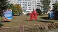 В Володарском районе Брянска ко Дню города установили флаговые композиции и тематические баннеры