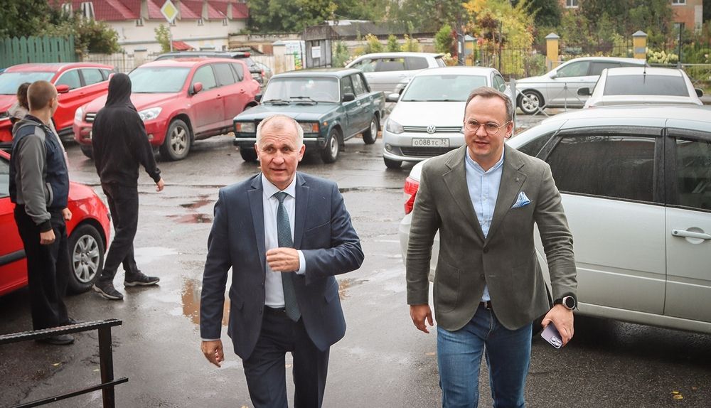 «Выбор сделал». Мэр Брянска Александр Макаров проголосовал на своем участке