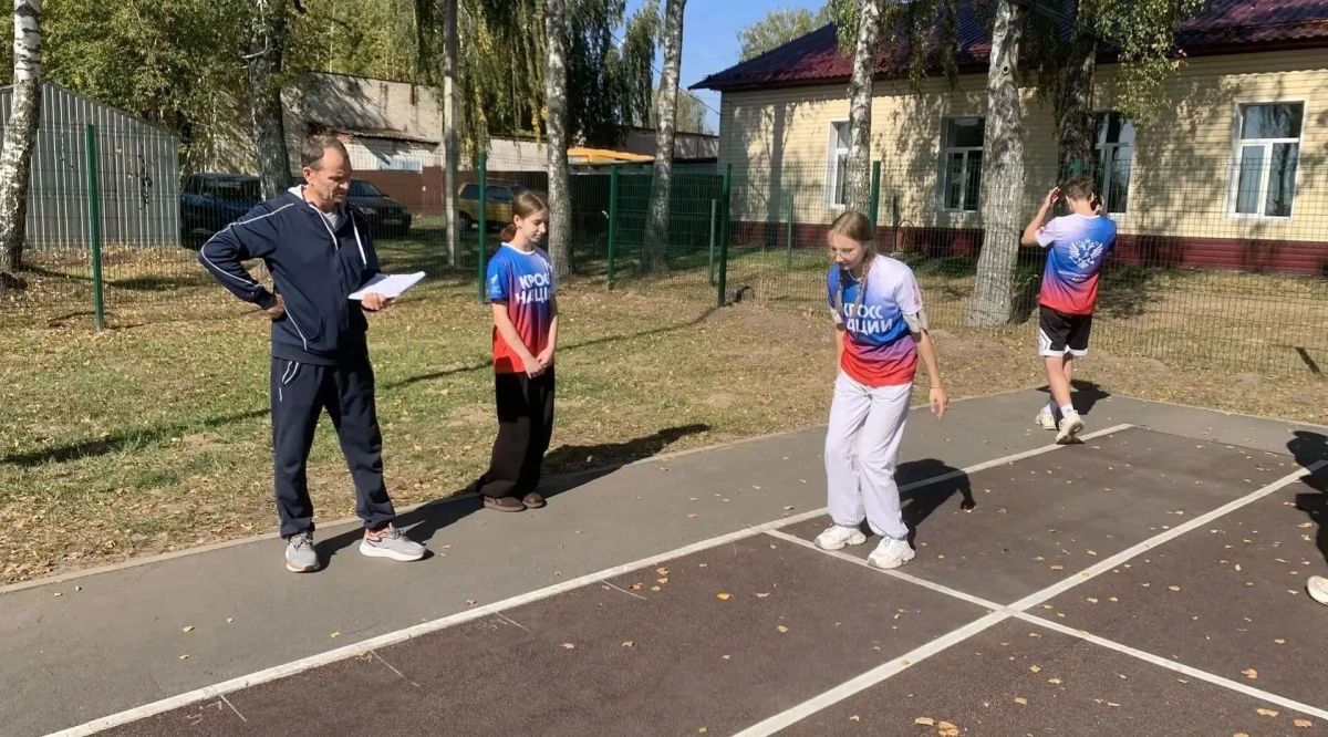 На базе открытого физкультурно-оздоровительного комплекса Гордеевской школы прошел межшкольный фестиваль Всероссийского физкультурно-спортивного комплекса «Готов к труду и обороне» (ГТО), в котором приняли участие команды...