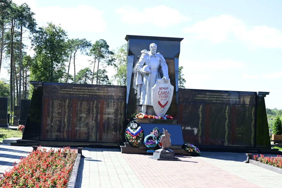 Егор Ковальчук: Части Брянского фронта, каждый день освобождая от немецко-фашистских захватчиков по несколько населенных пунктов Брянского края, подошли к Суражу