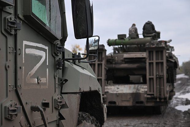 «Алмаз-Антей» разработал новый бронированный тягач с турелью для защиты от дронов