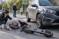 В Брянской области женщина на электросамокате попала под колеса ВАЗа