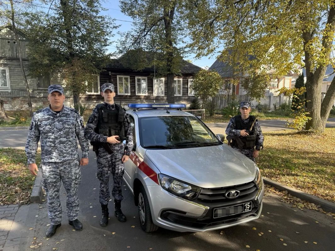 Росгвардейцы спасли трех человек, отравившихся угарным газом в Брянской области