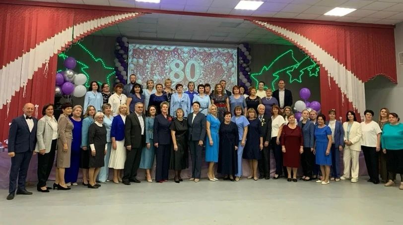 80 лет света и знаний: Стародубская школа №2 отметила юбилей