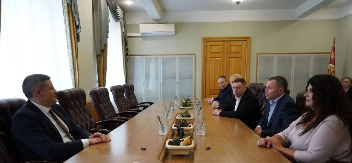 Власть и бизнес займутся совместной работой над инвестклиматом в Брянской области