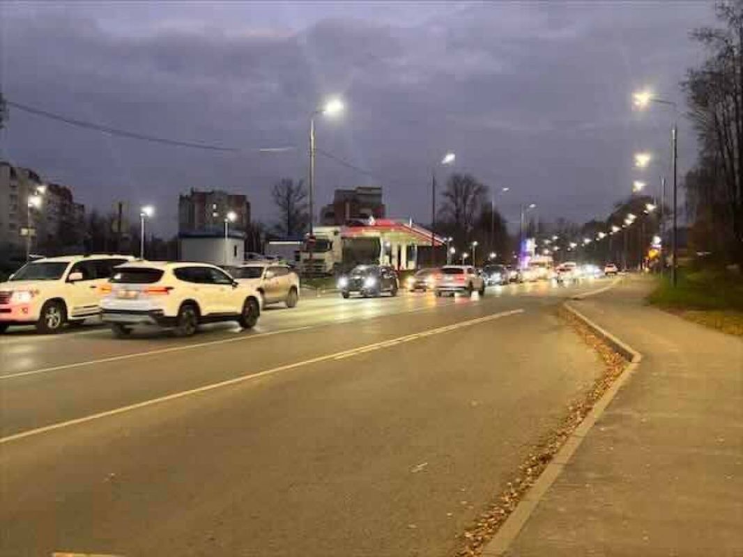 Под Трубчевском водитель Mazda погиб, врезавшись в дерево