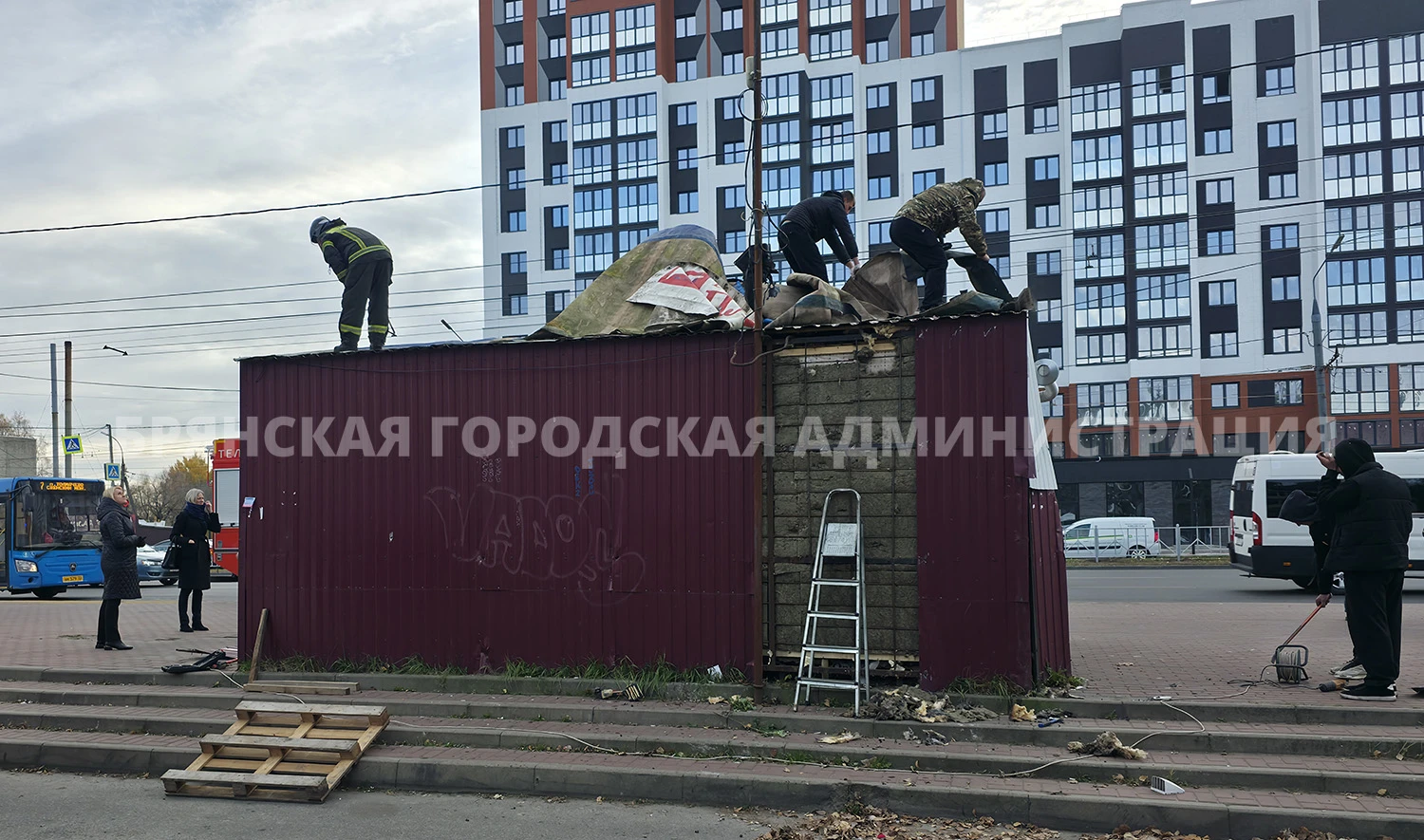 Под дробь барабана демонтирован очередной незаконный ларёк